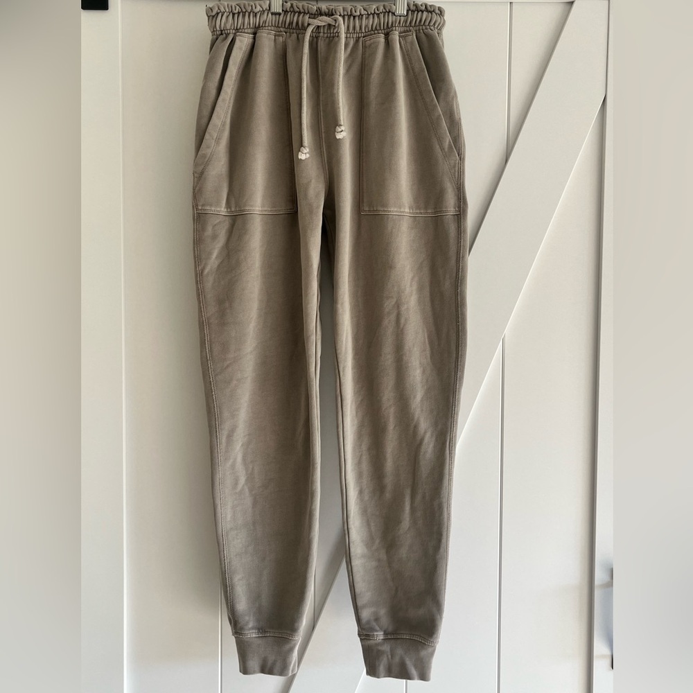 Harlow Women's Taupe Cuffed Joggers